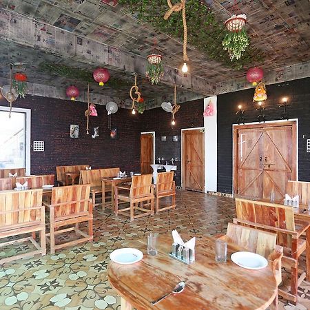 Oyo 10104 Radhika Resort Kota  Zewnętrze zdjęcie