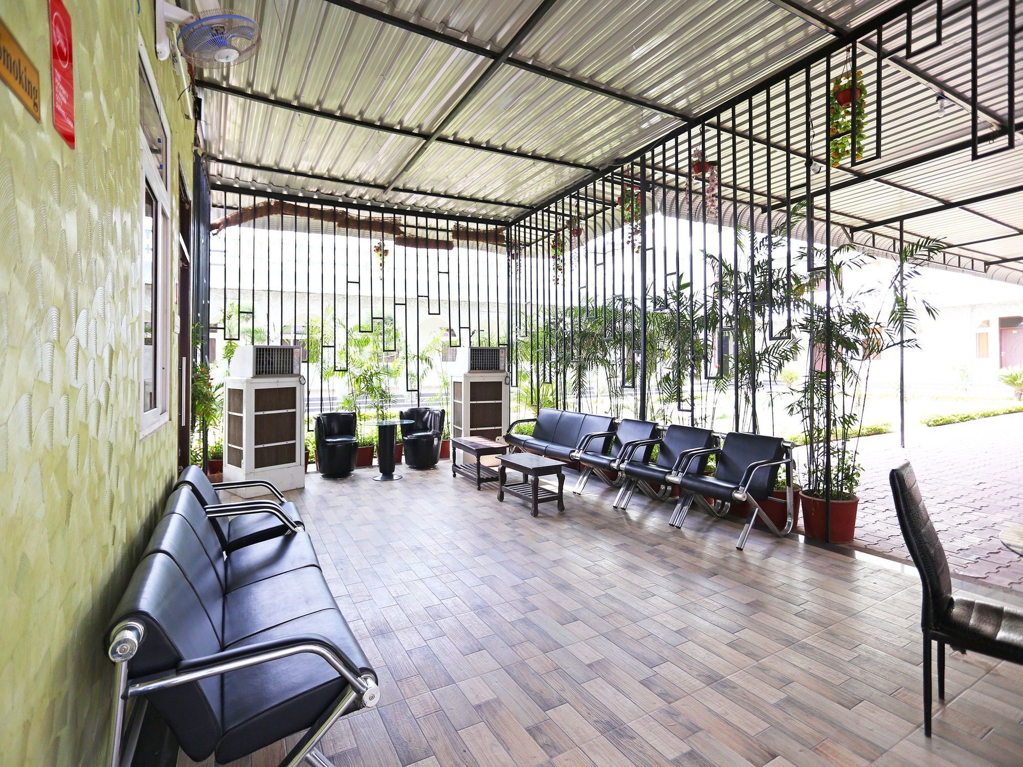Oyo 10104 Radhika Resort Kota  Zewnętrze zdjęcie