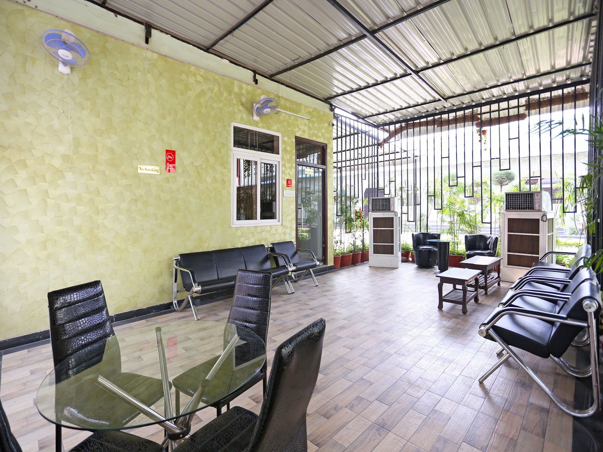 Oyo 10104 Radhika Resort Kota  Zewnętrze zdjęcie